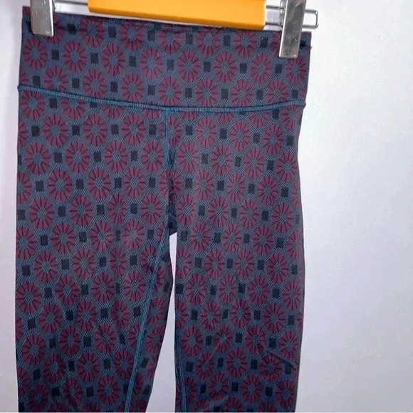 Lululemon  Leggings - Picture 3 of 5